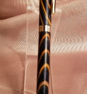 Colored Grain with Gold